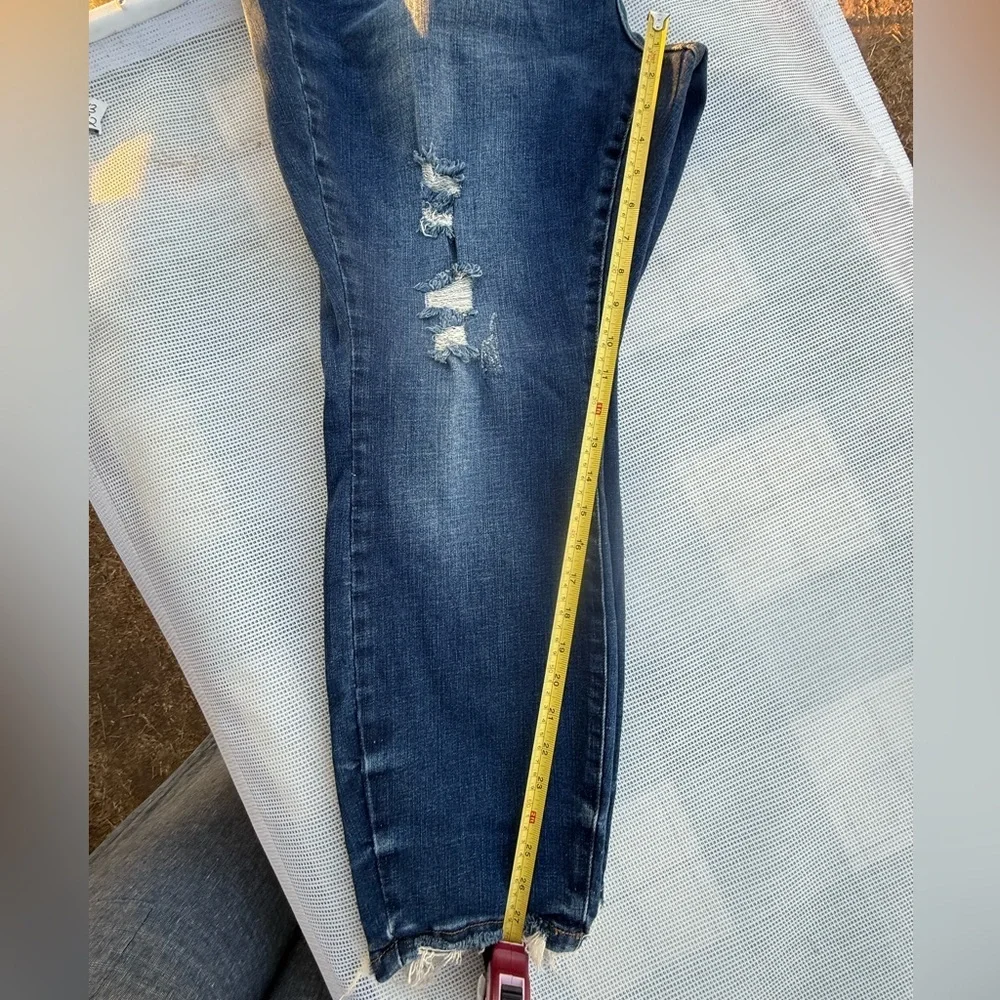 Judy Blue WOMENS blue  Distressed Boyfriend Jeans 29W